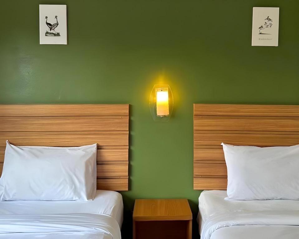 Ponburi Hotel Нан Экстерьер фото