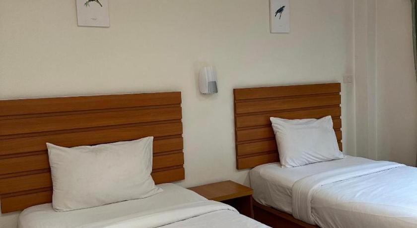 Ponburi Hotel Нан Экстерьер фото