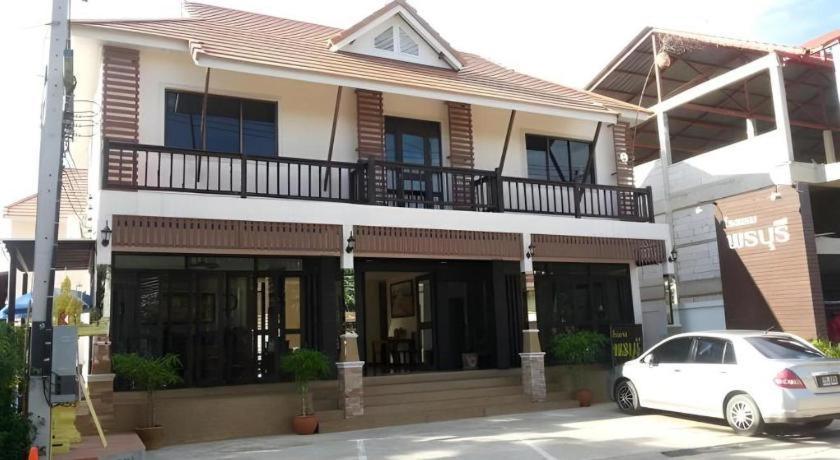 Ponburi Hotel Нан Экстерьер фото
