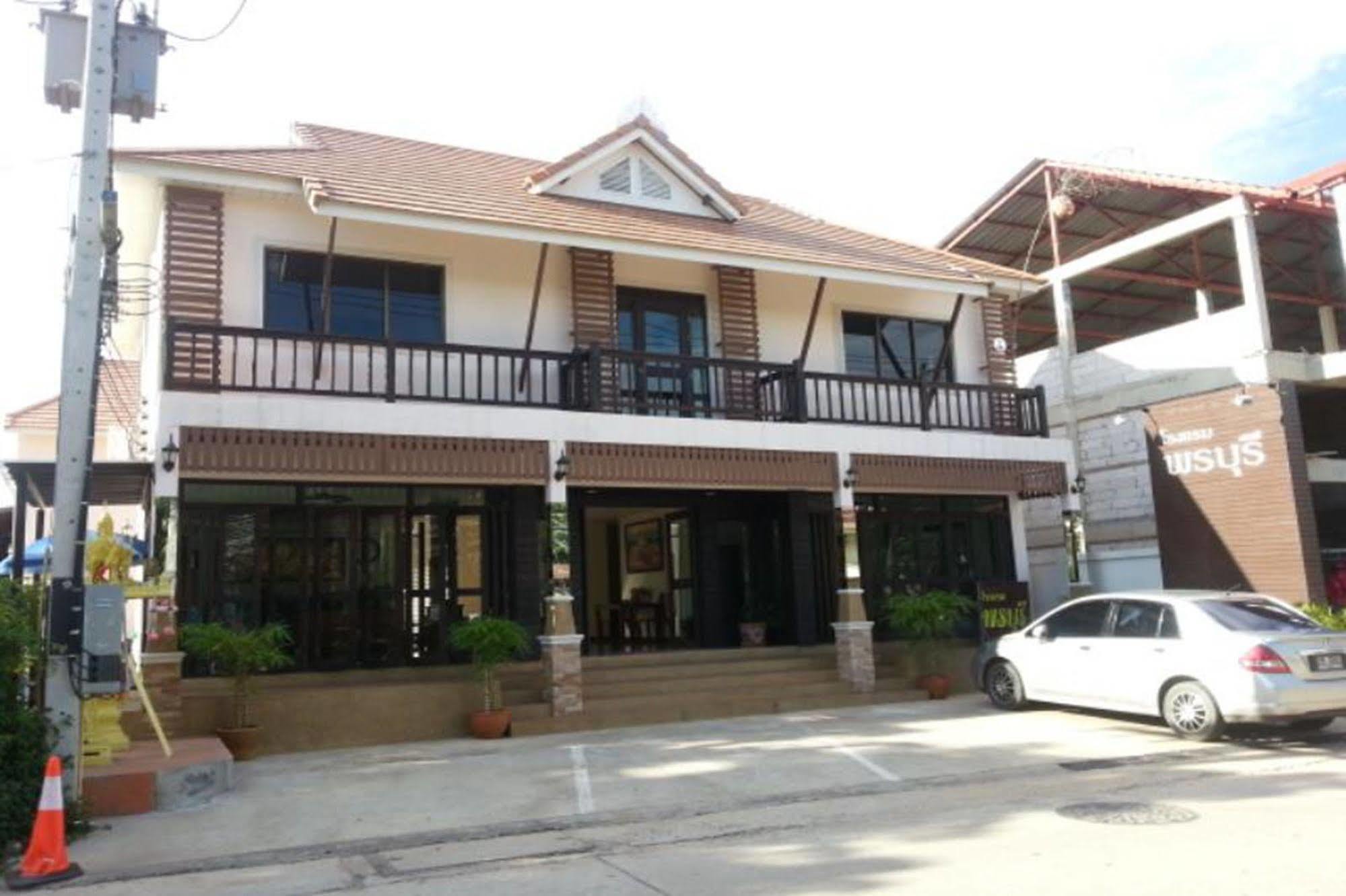 Ponburi Hotel Нан Экстерьер фото