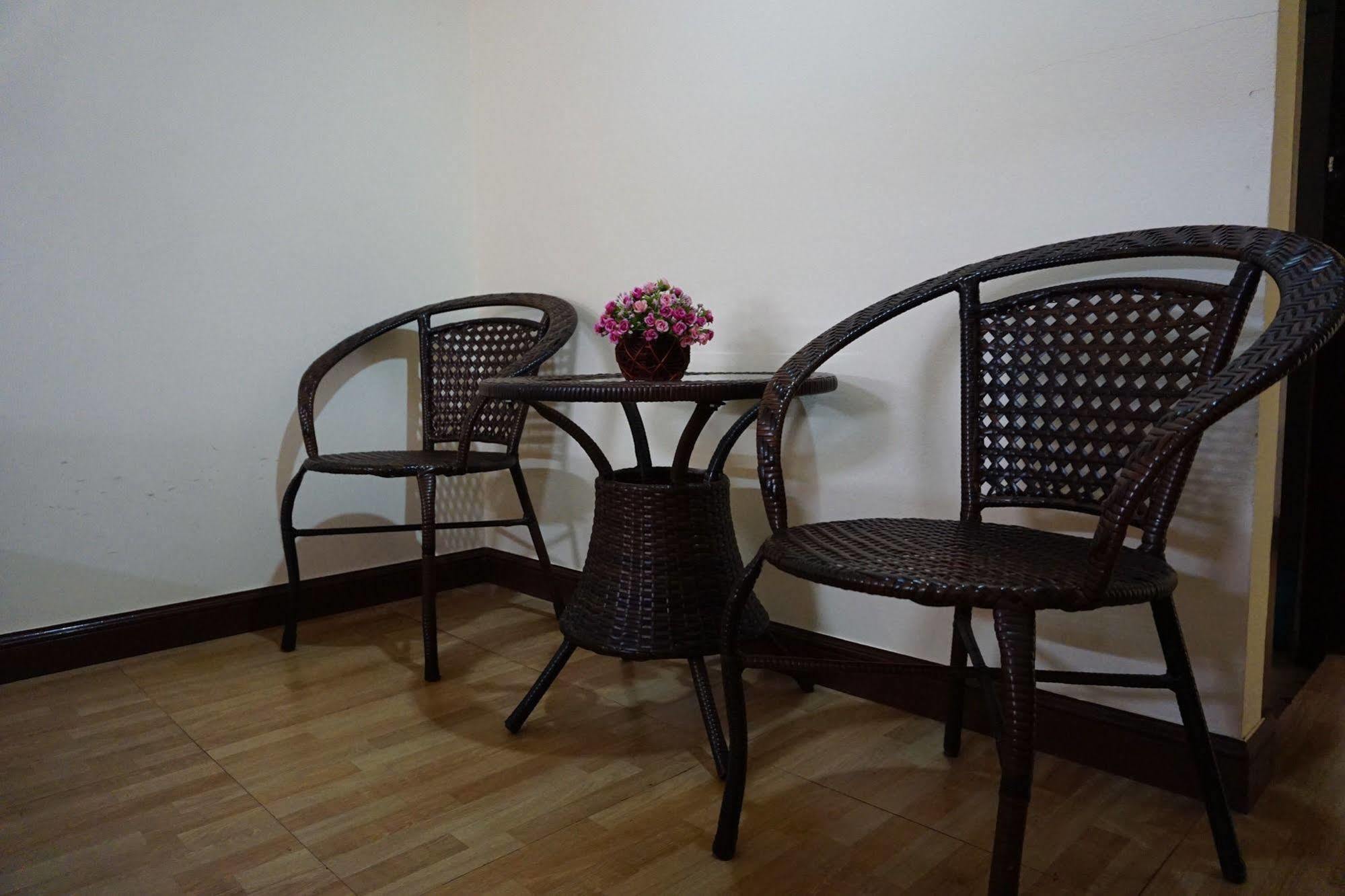 Ponburi Hotel Нан Экстерьер фото